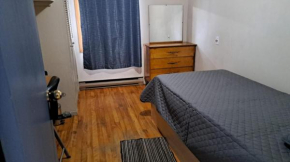 Le1226-Private Room 2 with Free WIFI and Parking
